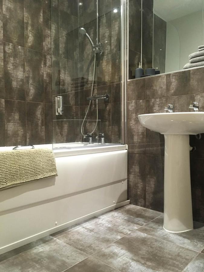 Luxury 1 Bed Apartment In City Centre With Parking Chester Luaran gambar
