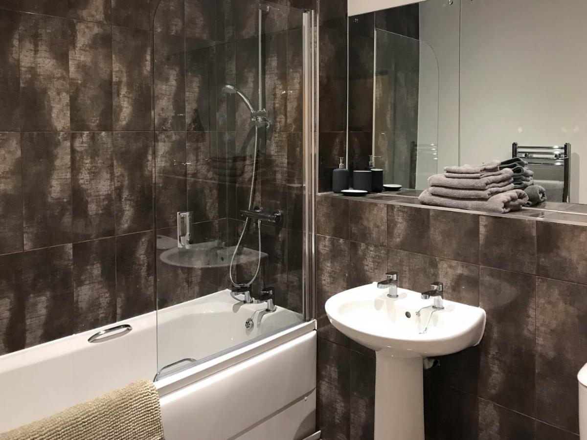 Luxury 1 Bed Apartment In City Centre With Parking Chester Luaran gambar